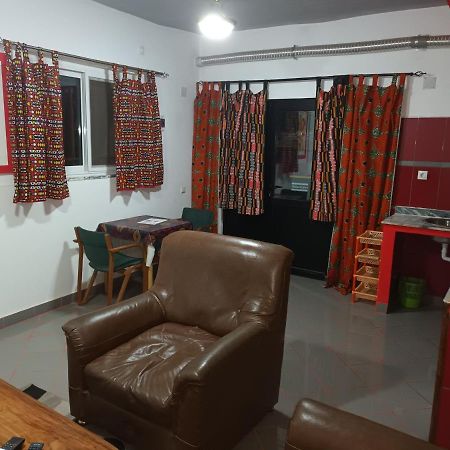 Hotel Badinca Alojamento Low Cost In Bissau Avenida Francisco Mendes Exterior foto
