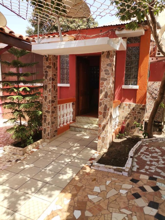 Hotel Badinca Alojamento Low Cost In Bissau Avenida Francisco Mendes Exterior foto