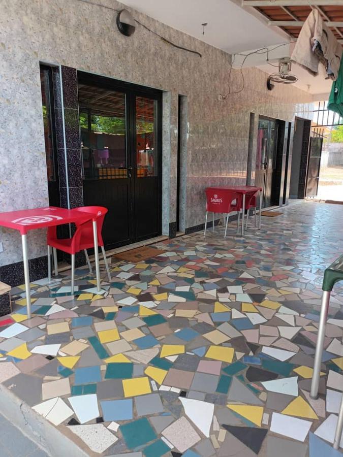 Hotel Badinca Alojamento Low Cost In Bissau Avenida Francisco Mendes Exterior foto
